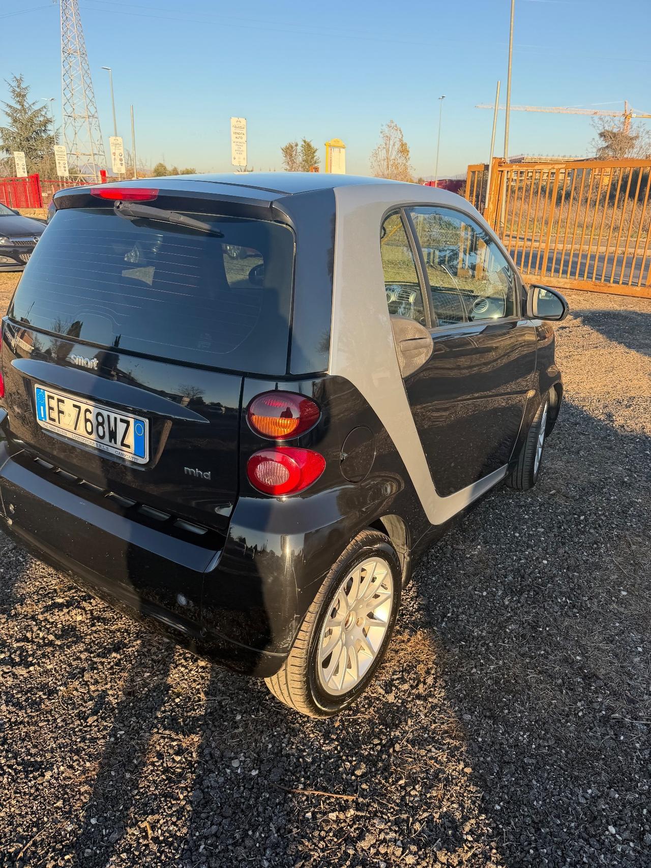 Smart ForTwo 52 kW MHD coupé Black Tailor Made
