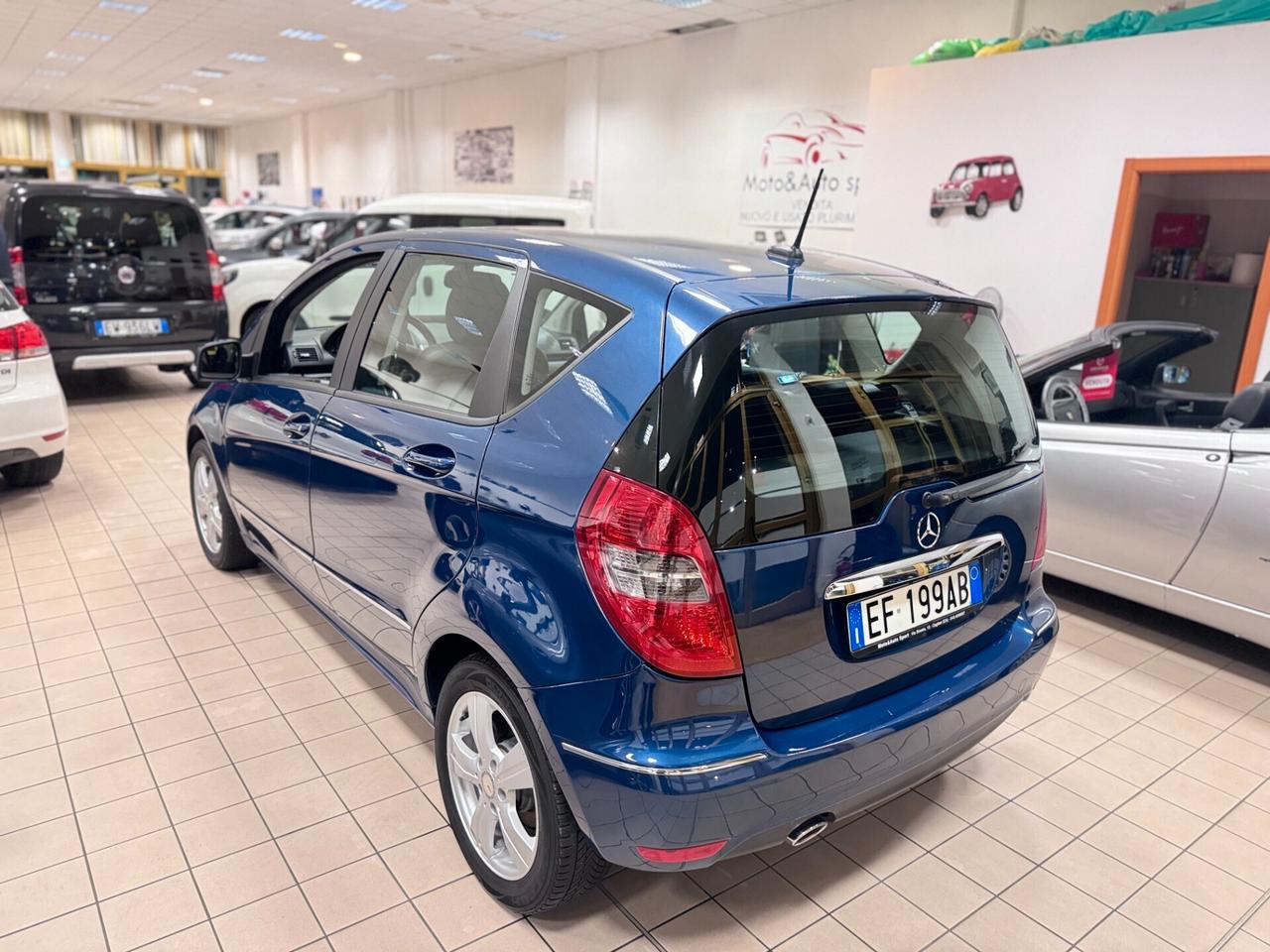 Mercedes-benz A 160 BlueEFFICIENCY Elegance
