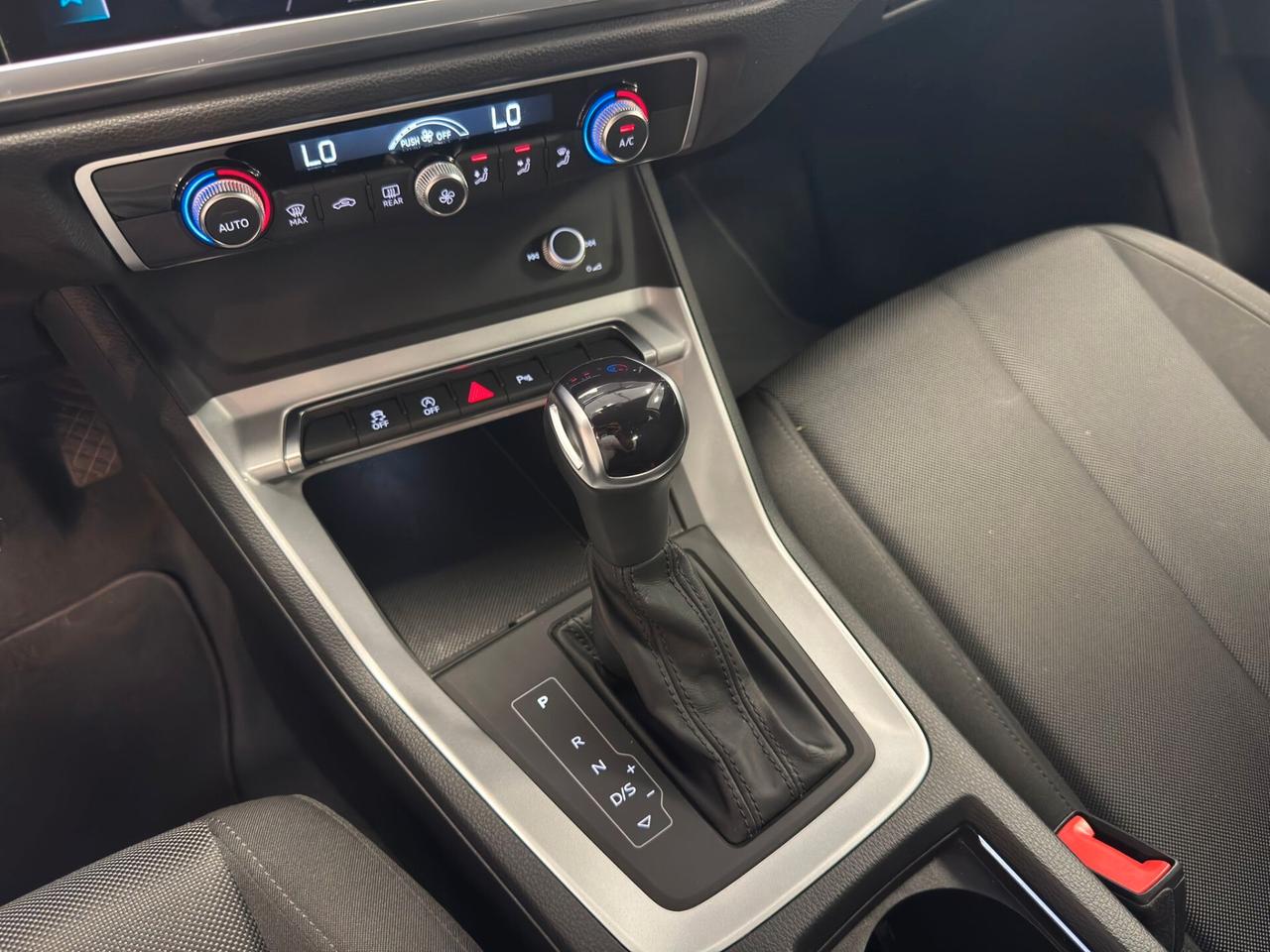 Audi Q3 35 TDI S tronic Business