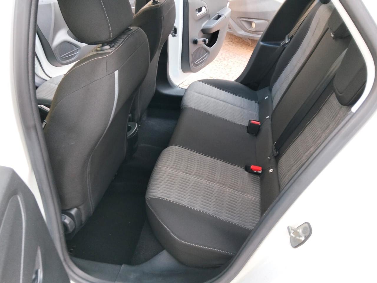 Opel Corsa 1.5 D 100 CV