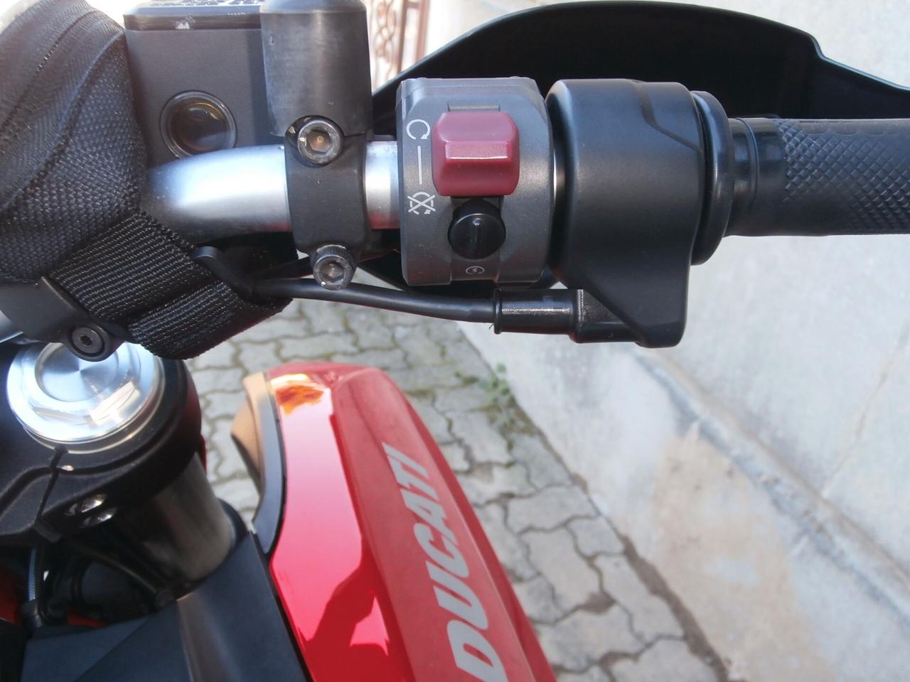 Ducati Hyperstrada 821 del 2014 Compreso trapasso-tagliando-garanzia