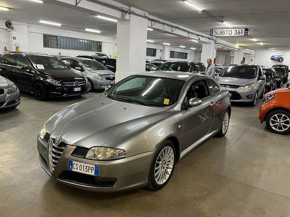 Alfa Romeo GT 1.9 jtd 150 cv Distinctive INTERNI IN PELLE