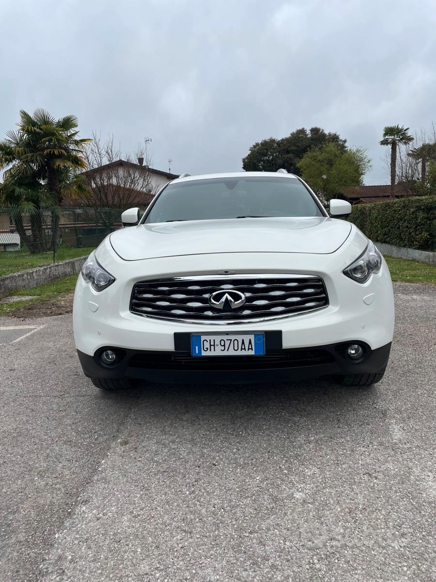 INFINITI Fx 3.0 D S PREMIUM Cambio automatico