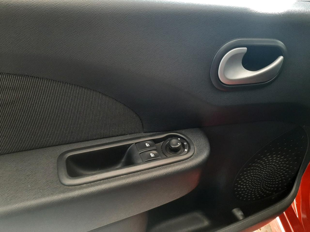 Renault Twingo 1.2 16V Live