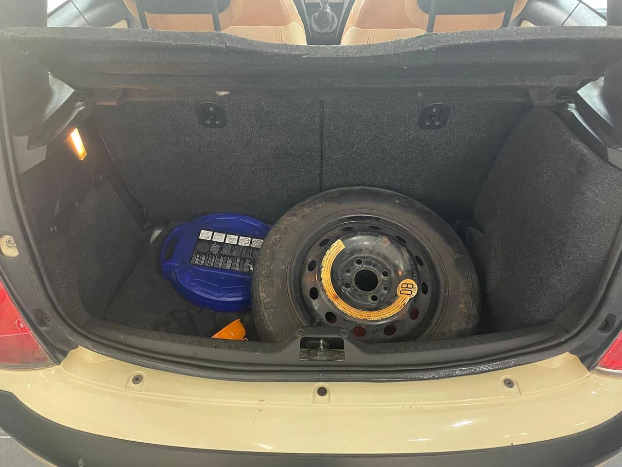 Lancia Ypsilon Ypsilon 1.2 16v C.15" Neopatentati Pelle Manuale