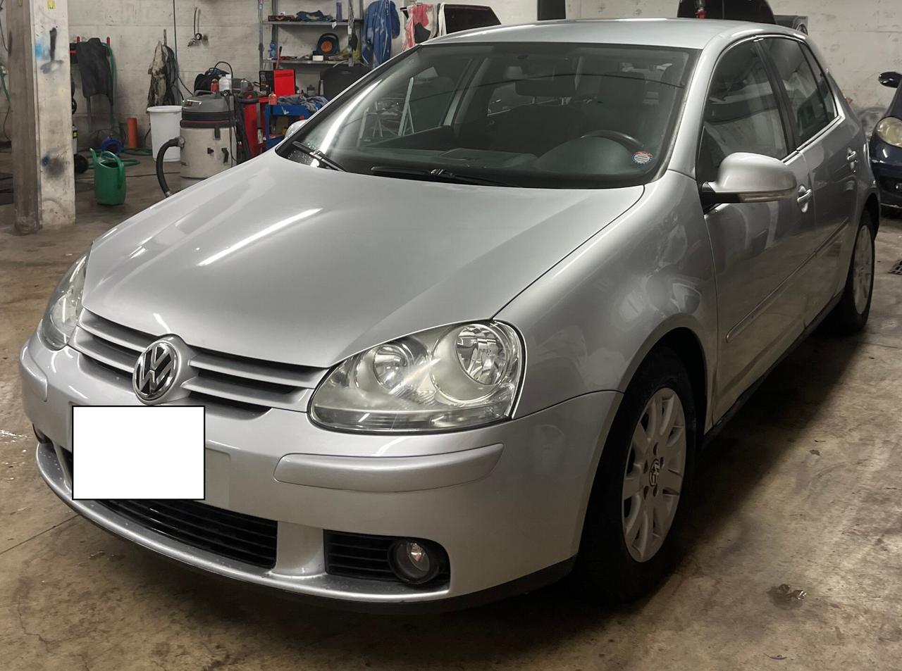 VOLKSWAGEN GOLF 1.6 FSI - 5 PORTE - BENZINA