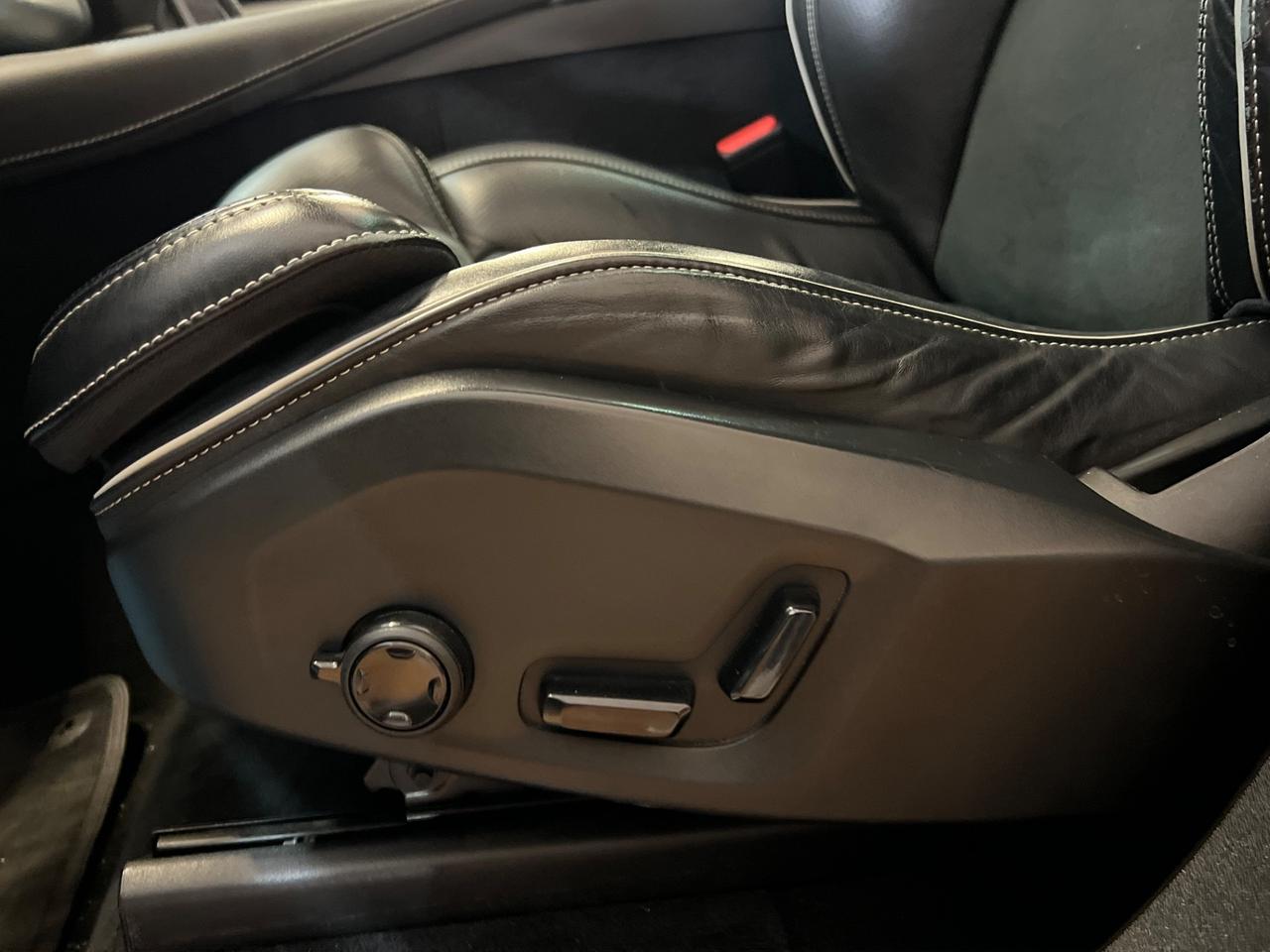 Volvo XC 90 XC90 B5 (d) AWD Geartronic R-design