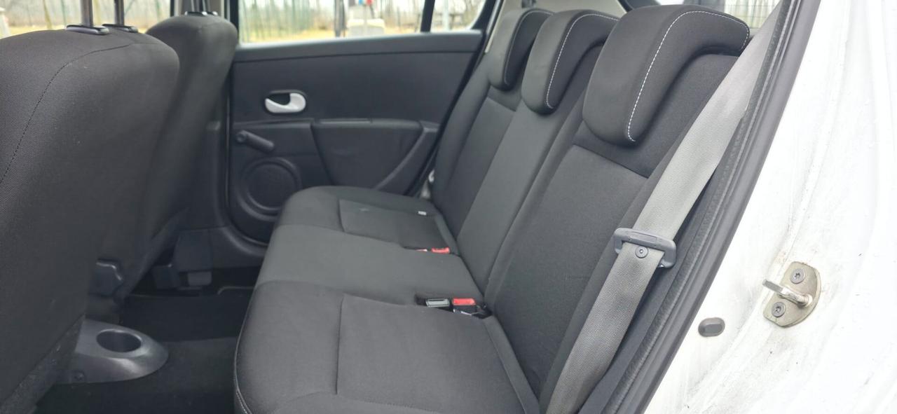 Renault Clio 1.2 16V 5 porte GPL Dynamique neopatentati