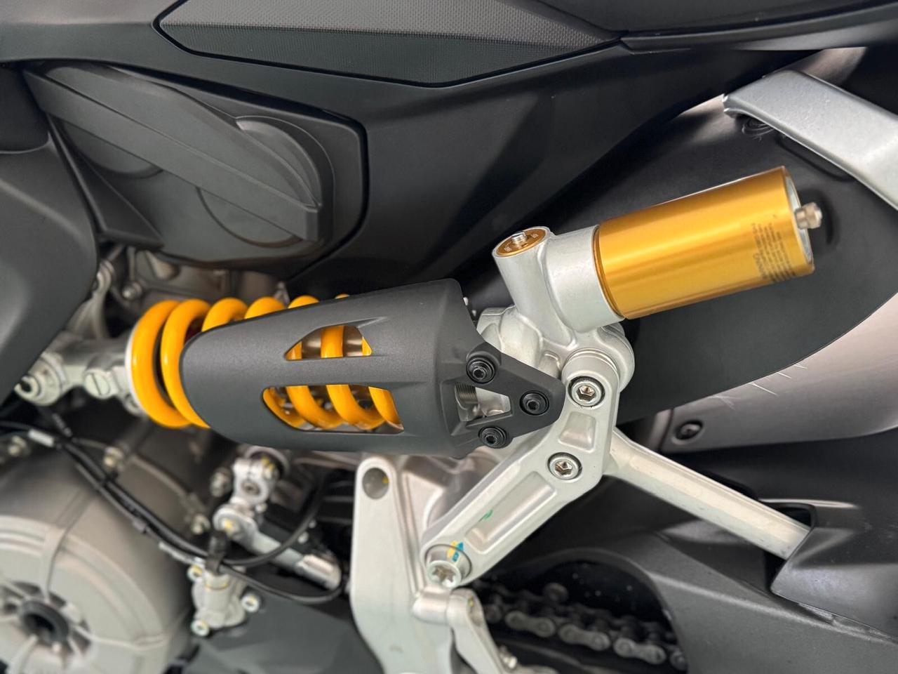 DUCATI STREETFIGHTER V2 - ANNO 2023 - SOLO 800 KM