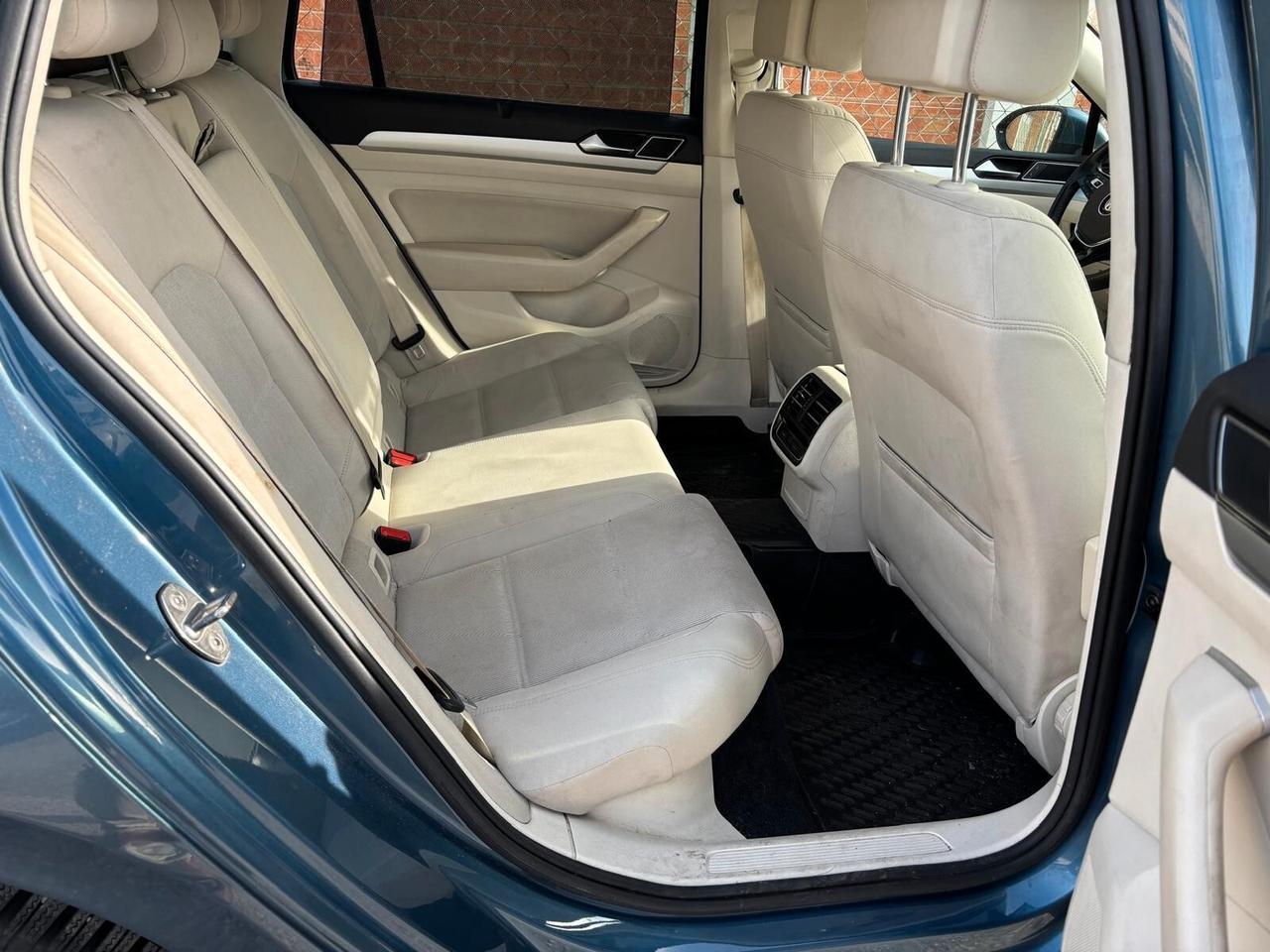 Volkswagen Passat 1.6 TDI 120CV TETTO APRIBILE