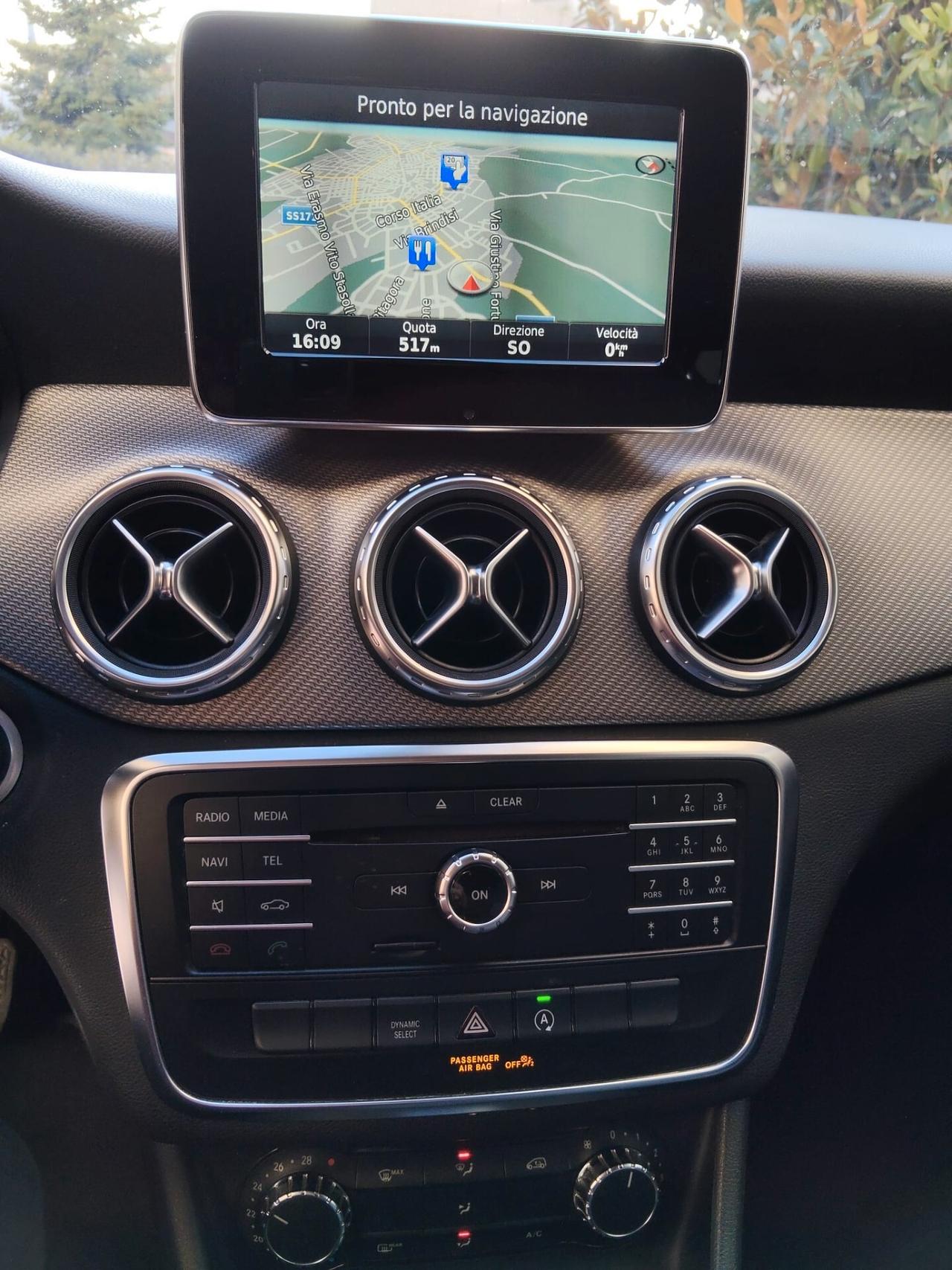 Mercedes-benz GLA 180 1.5 d Automatic Business 110 cv