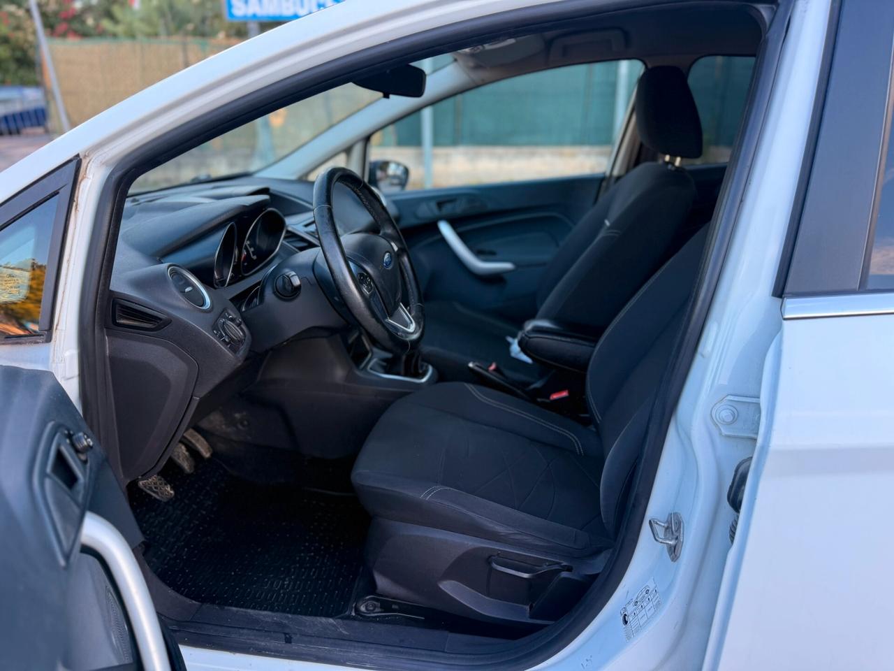 Ford Fiesta 1.4 TDCi 5p. Titanium