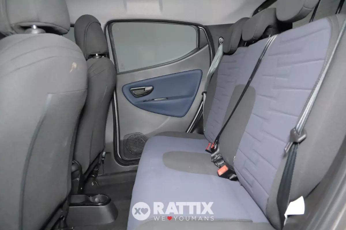 Lancia Ypsilon 1.0 Firefly Hybrid 70CV Platino