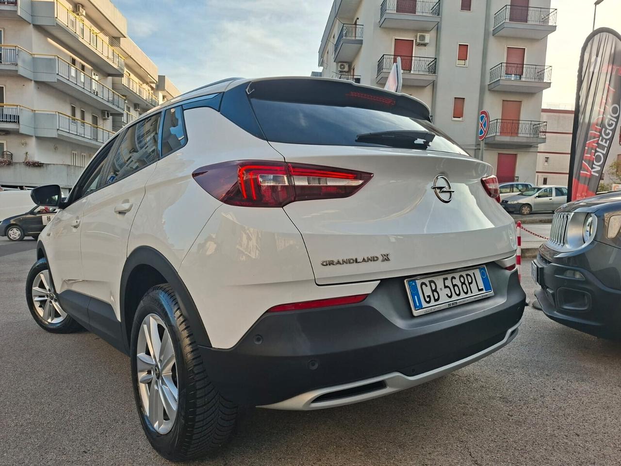 Opel Grandland Innovation 1.5 Tdci * Pelle * Navi * Garantita 12 Mesi