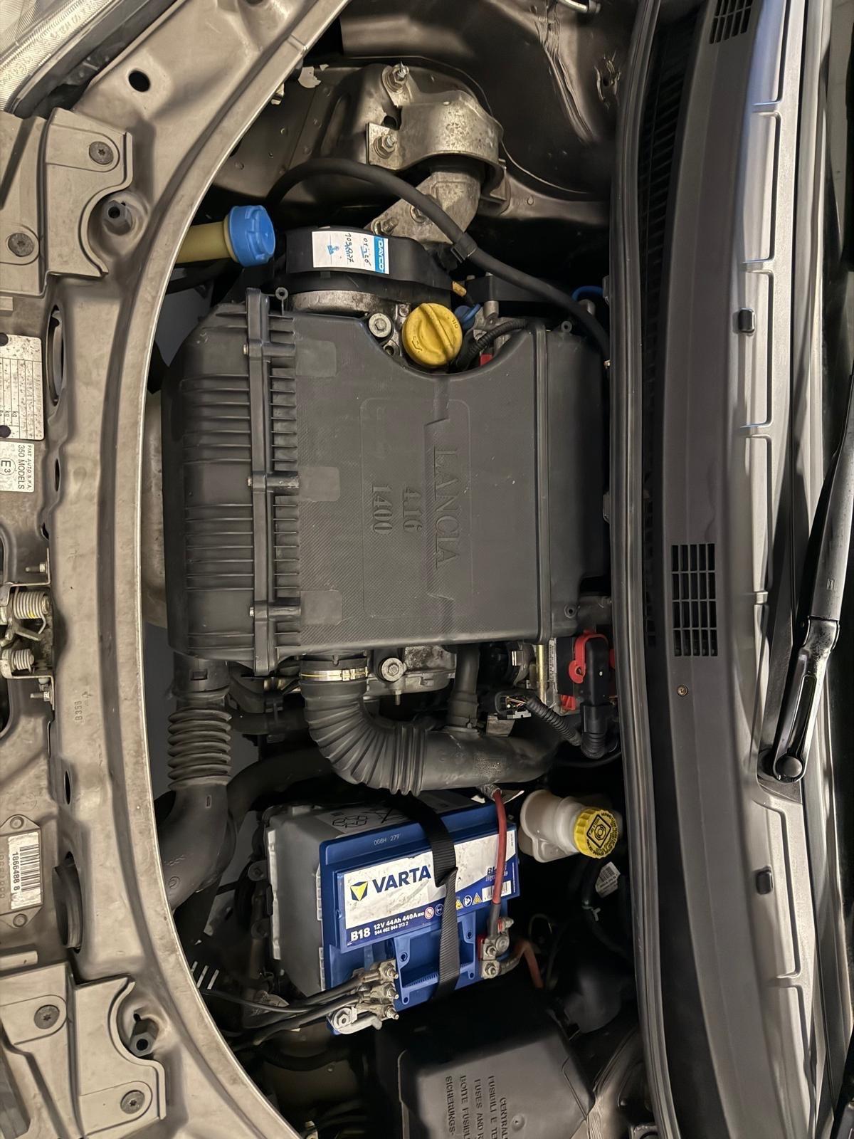 Lancia MUSA 1.4 16V Platino Plus