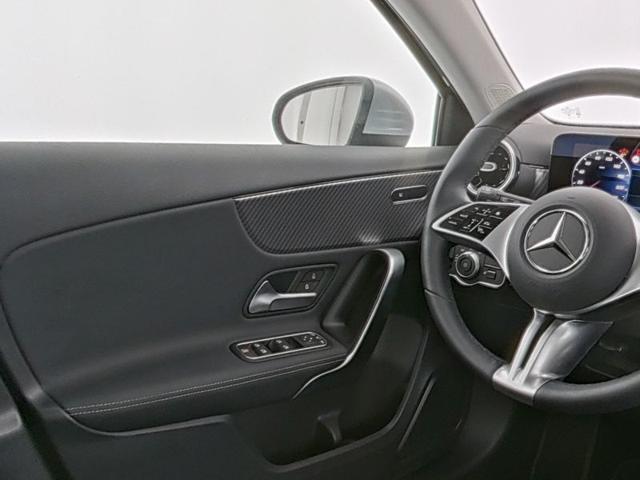 MERCEDES-BENZ A 180 Automatic Progressive Advanced