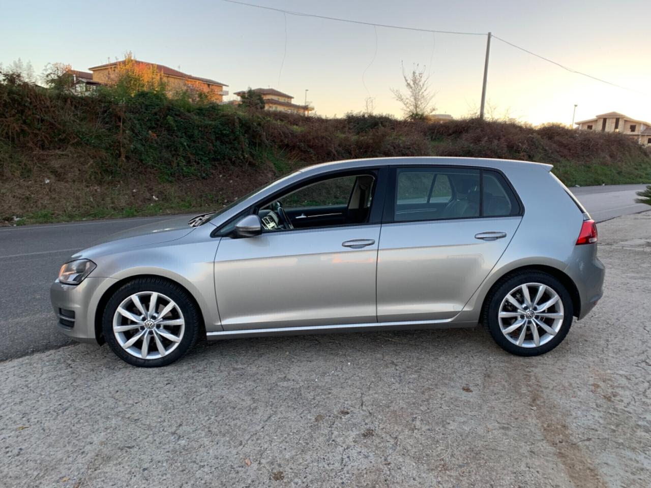 Volkswagen Golf 1.6 TDI 5p. Highline BlueMotion Technology