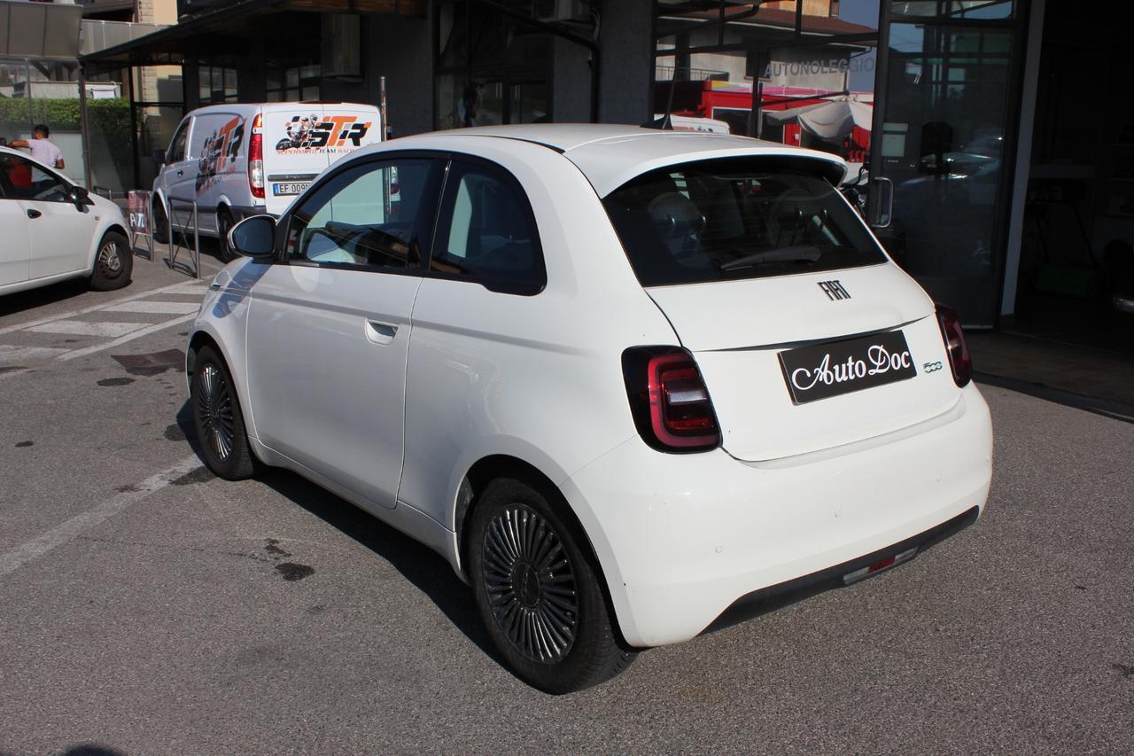 Fiat 500 500e Berlina 42 kWh Icon