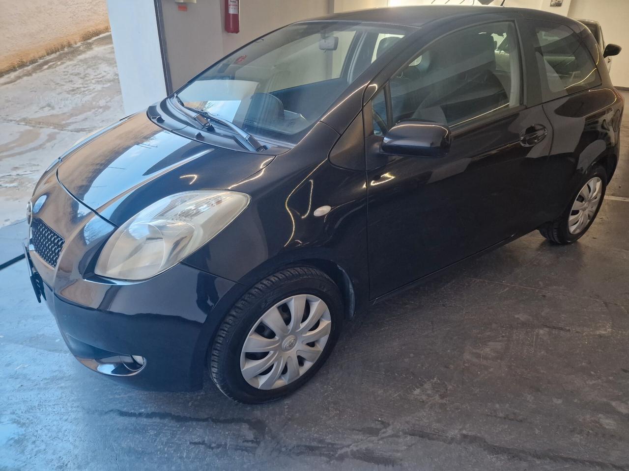 Toyota Yaris 1.3 3 porte Navi