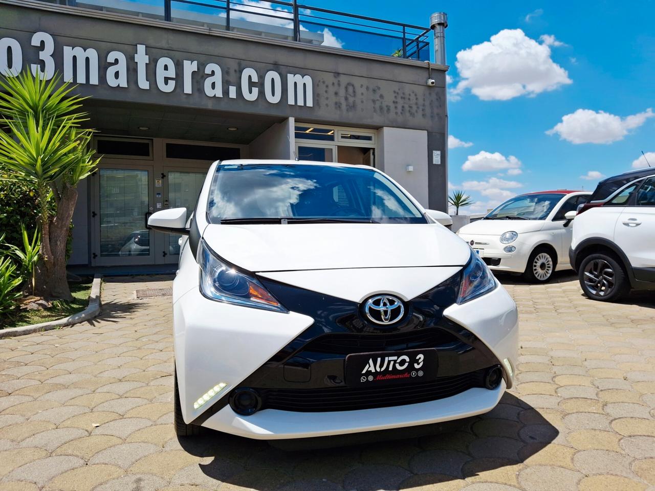 Toyota Aygo 1.0 VVT-i 69 CV 5 porte x-business