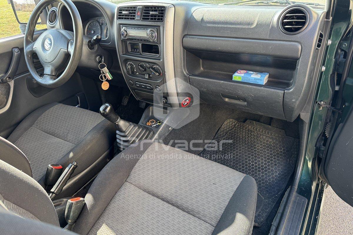SUZUKI Jimny 1.3i 16V cat 4WD JLX