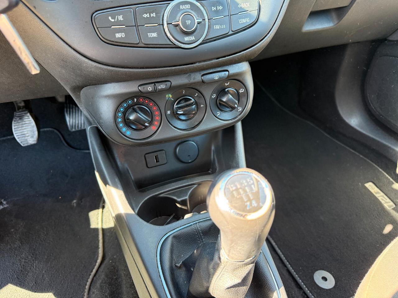 OPEL CORSA ANNO 2015 1.2 BENZINA 69 CV
