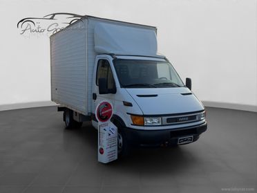 Daily 35C15 3.0 Hpi PL-RG Cabinato