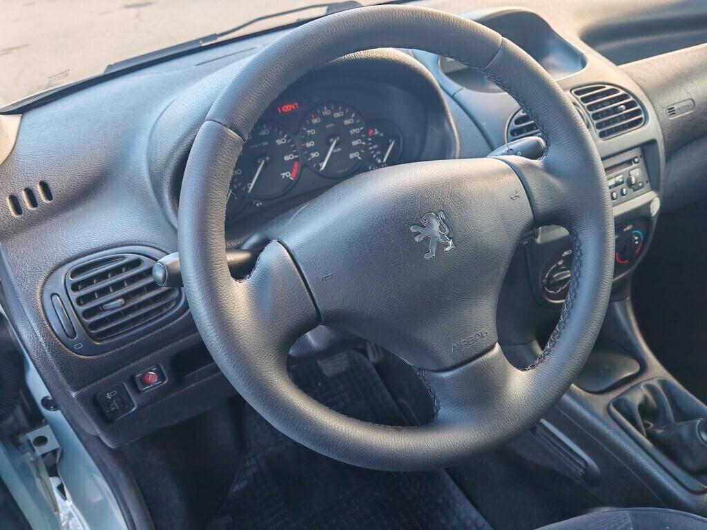 Peugeot 206 benzina come nuova 110.000 Km