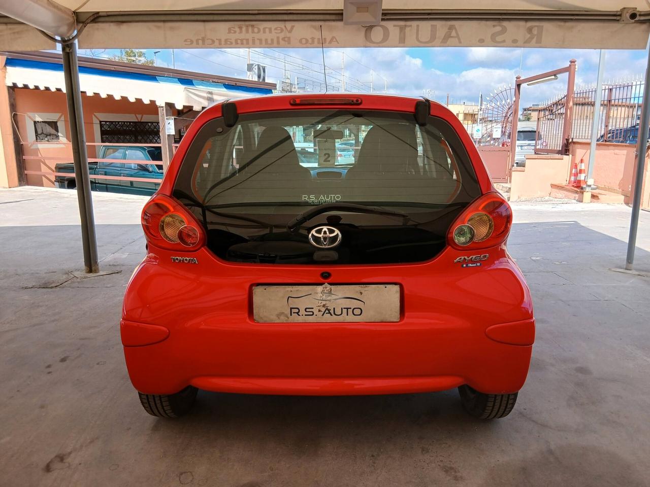 TOYOTA Aygo 1.0b 5p soli km114000 full 05