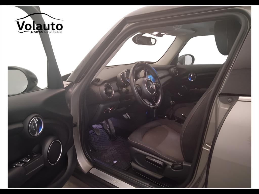 MINI Mini IV F55 2018 5p - Mini 5p 1.5 Cooper D Business XL