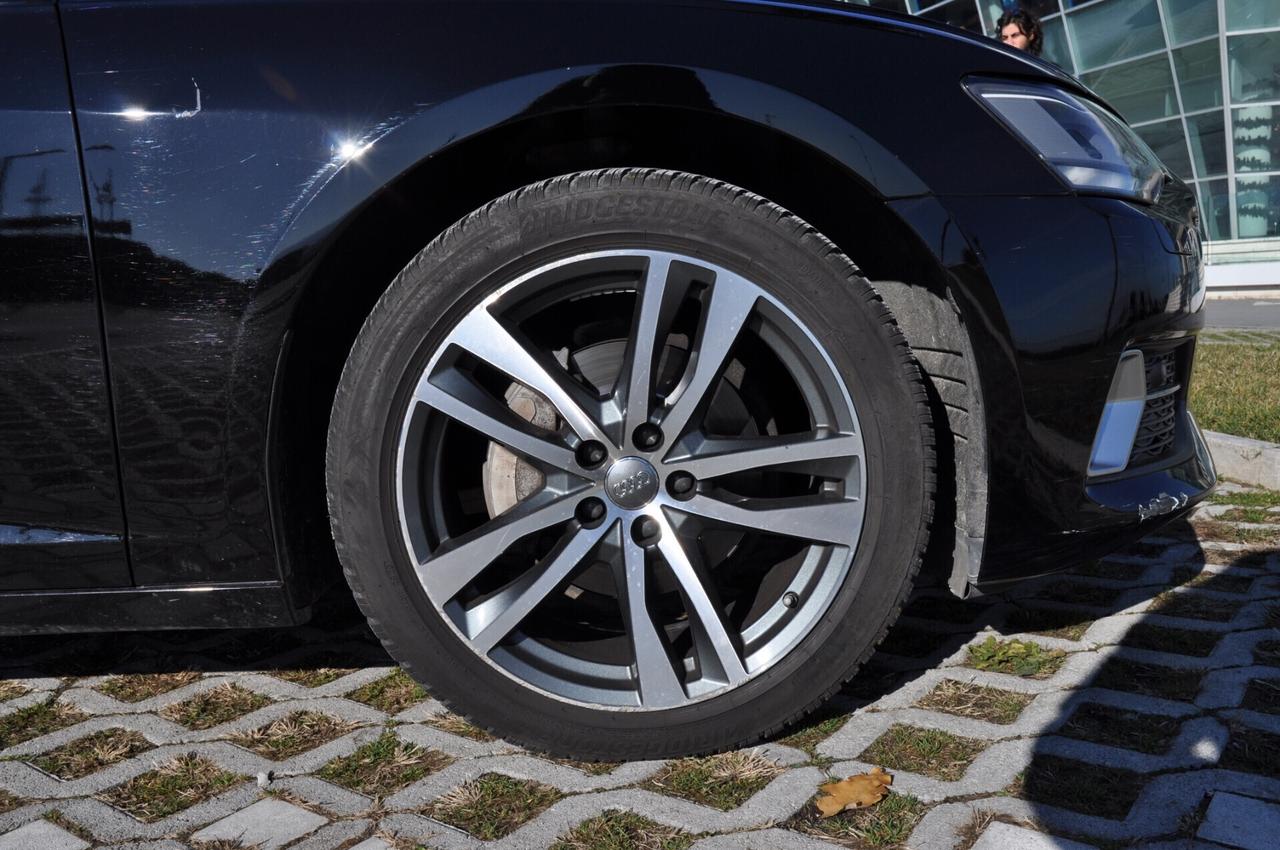 Audi A6 Avant 40 2.0 TDI S tronic