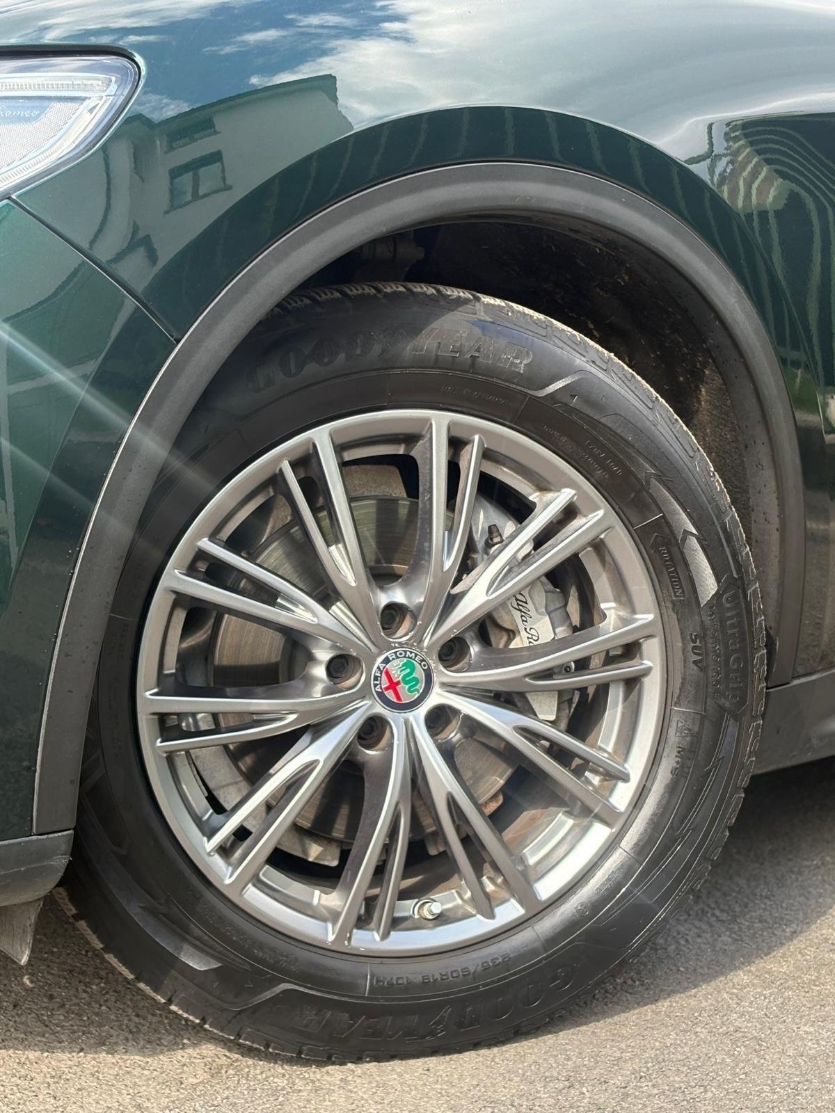 Alfa Romeo Stelvio 2.2 Turbodiesel 180 CV AT8 RWD Executive