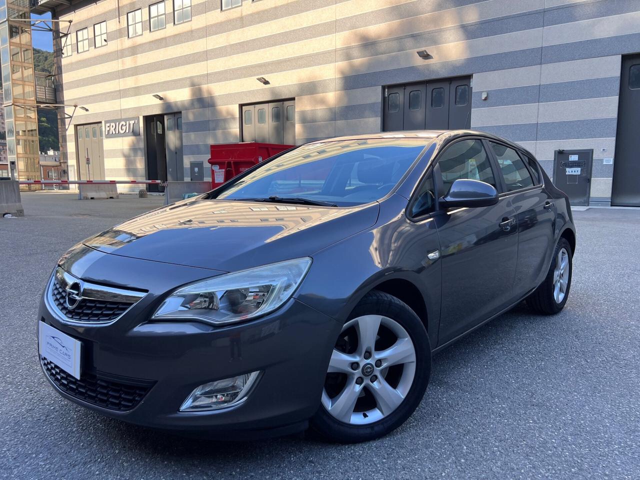 Opel Astra 1.7 CDTI 110CV 5 porte Cosmo