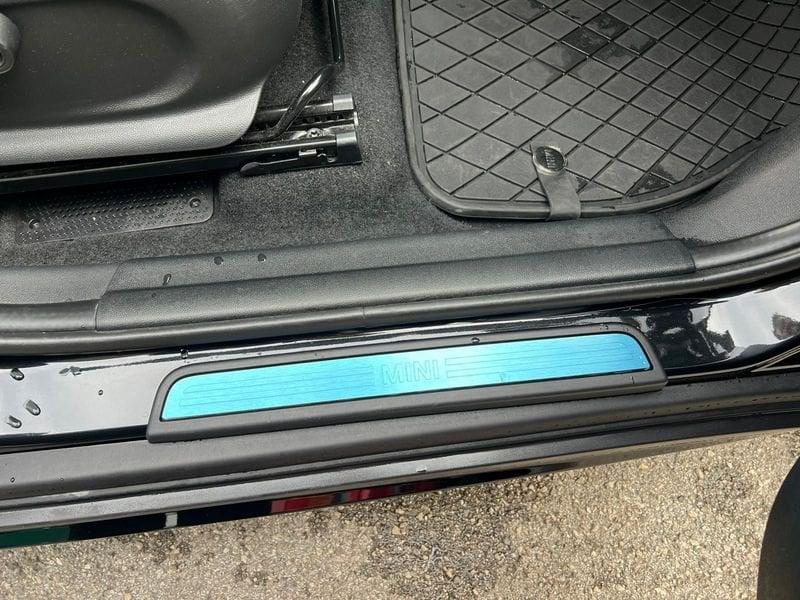 MINI Countryman Cooper ALL4 Untamed Edition