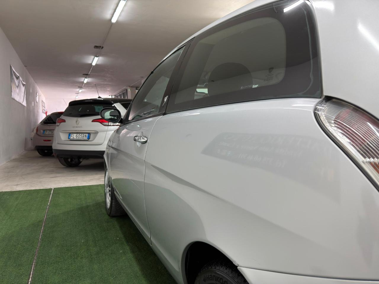 Lancia Ypsilon 1.2 Modamilano