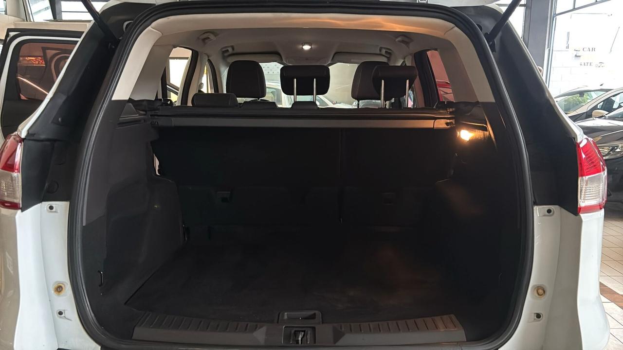 Ford Kuga 2.0 TDCI 140 CV 4WD Powershift