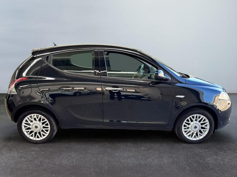 Lancia Ypsilon 1.2 69 cv Silver