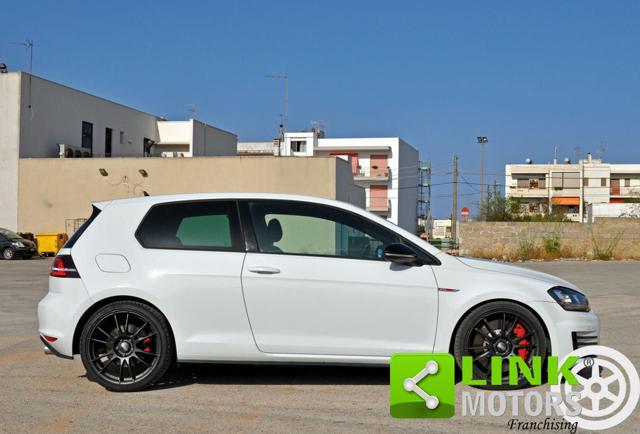 VOLKSWAGEN Golf GTI 2.0 TSI 220 cv