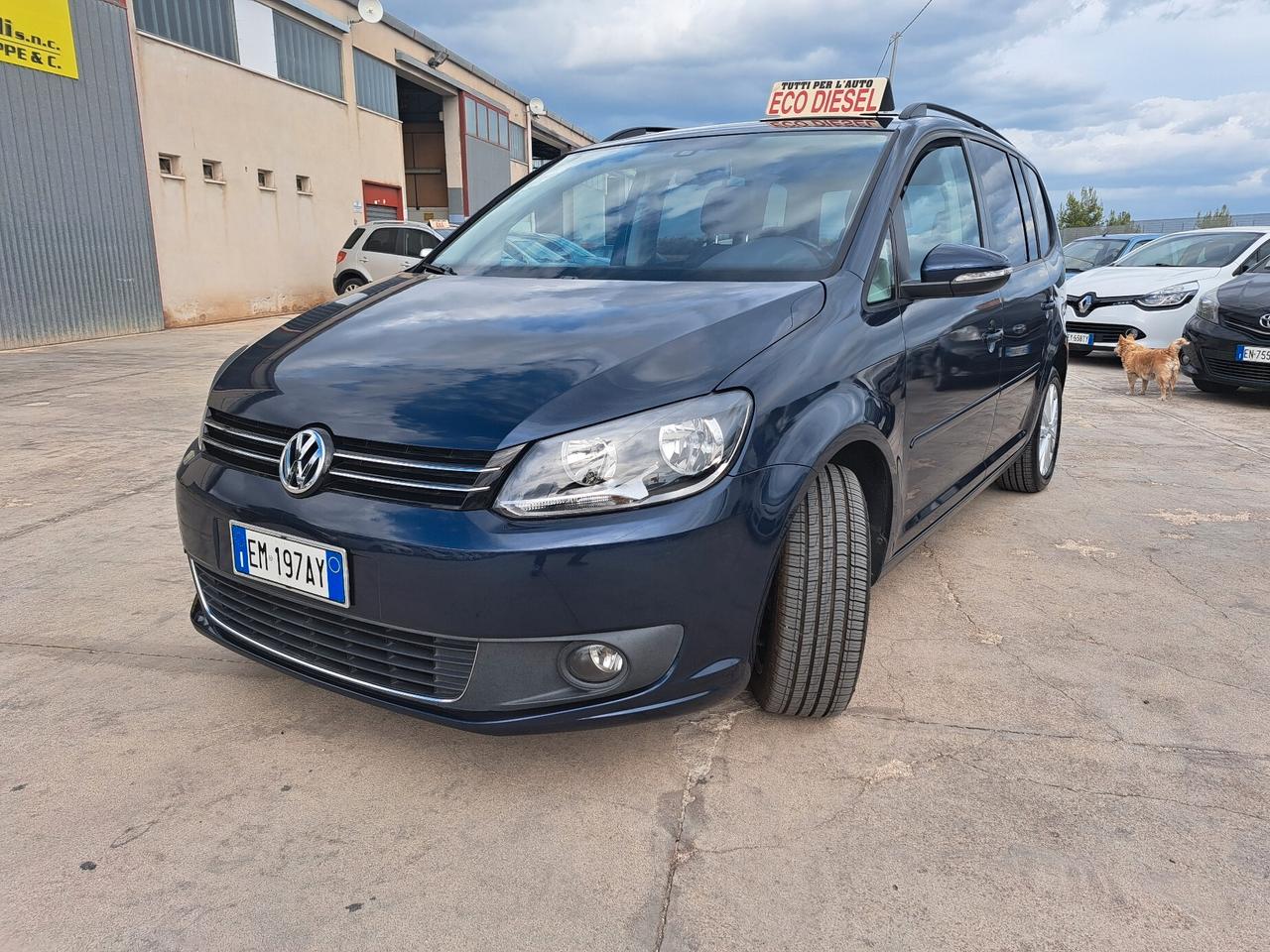 Volkswagen Touran 1.6 TDI DSG - 2012 7 POSTI