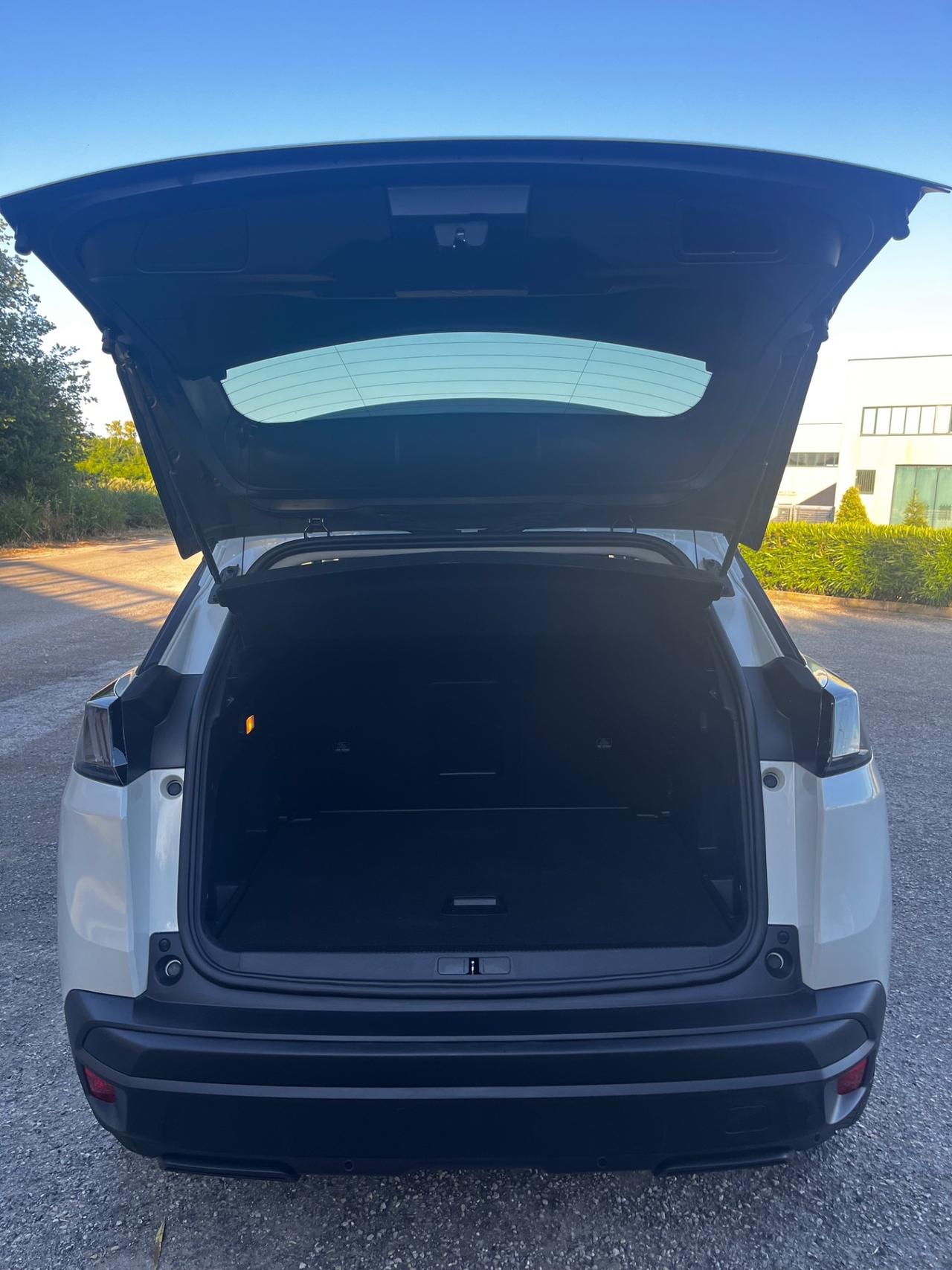 Peugeot 3008 BlueHDi 130 S&S EAT8 Business