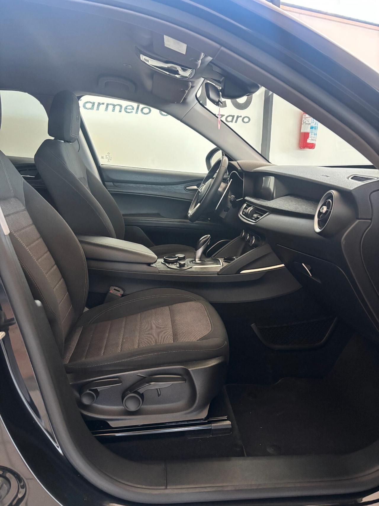 Alfa Romeo Stelvio 2.2 Turbodiesel 190 CV AT8 RWD Business