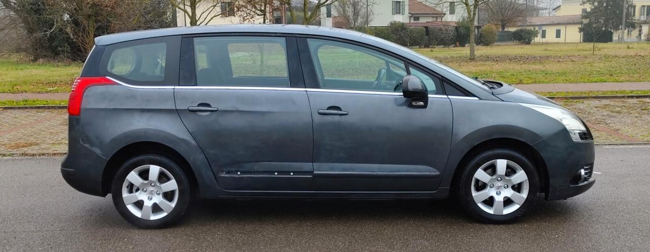 Peugeot 5008 1.6 HDi 110CV Business