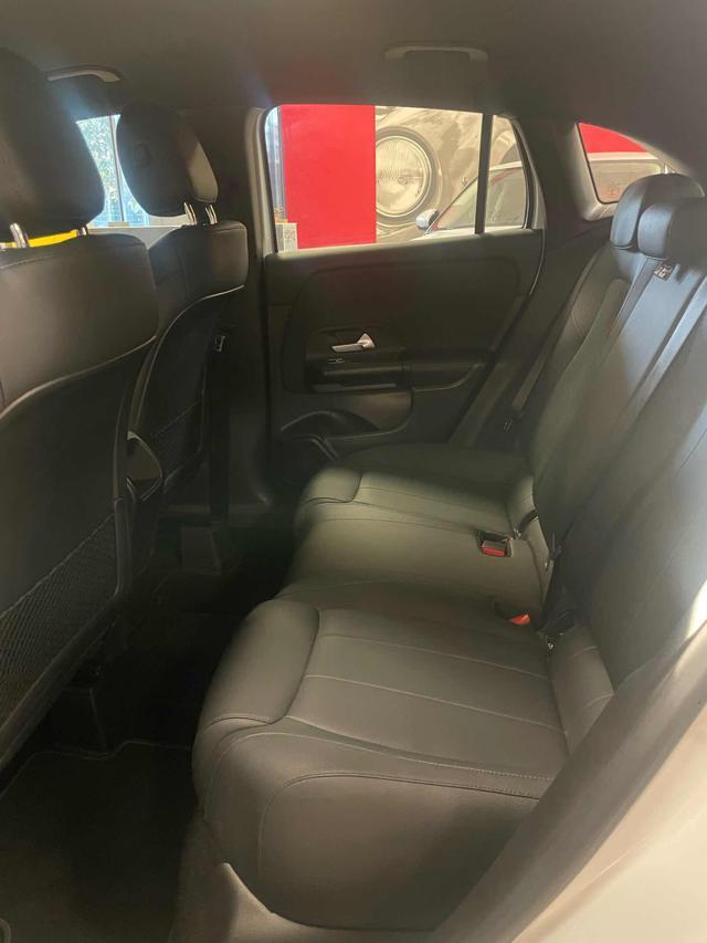 MERCEDES-BENZ GLA 250 e hybrid EQ Premium LED/NAVI/PELLE/TEL*