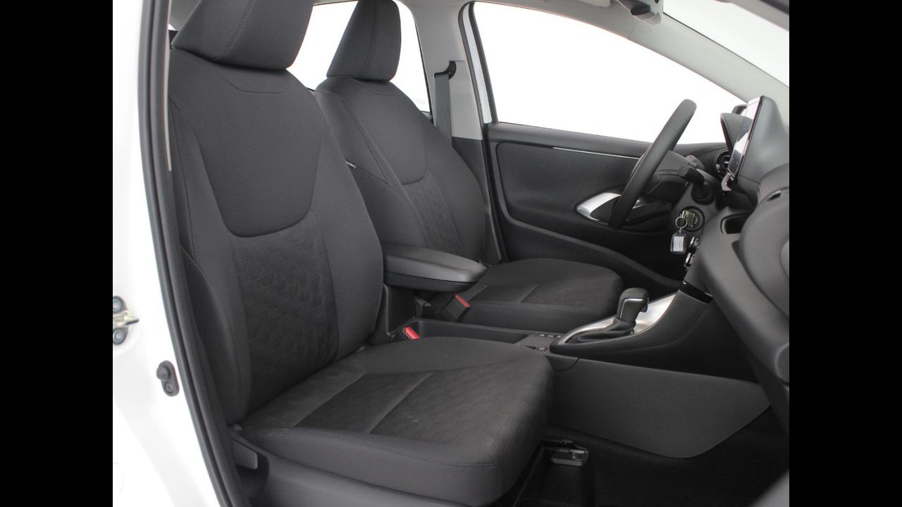 TOYOTA Yaris IV 2020 - Yaris 1.5h Active