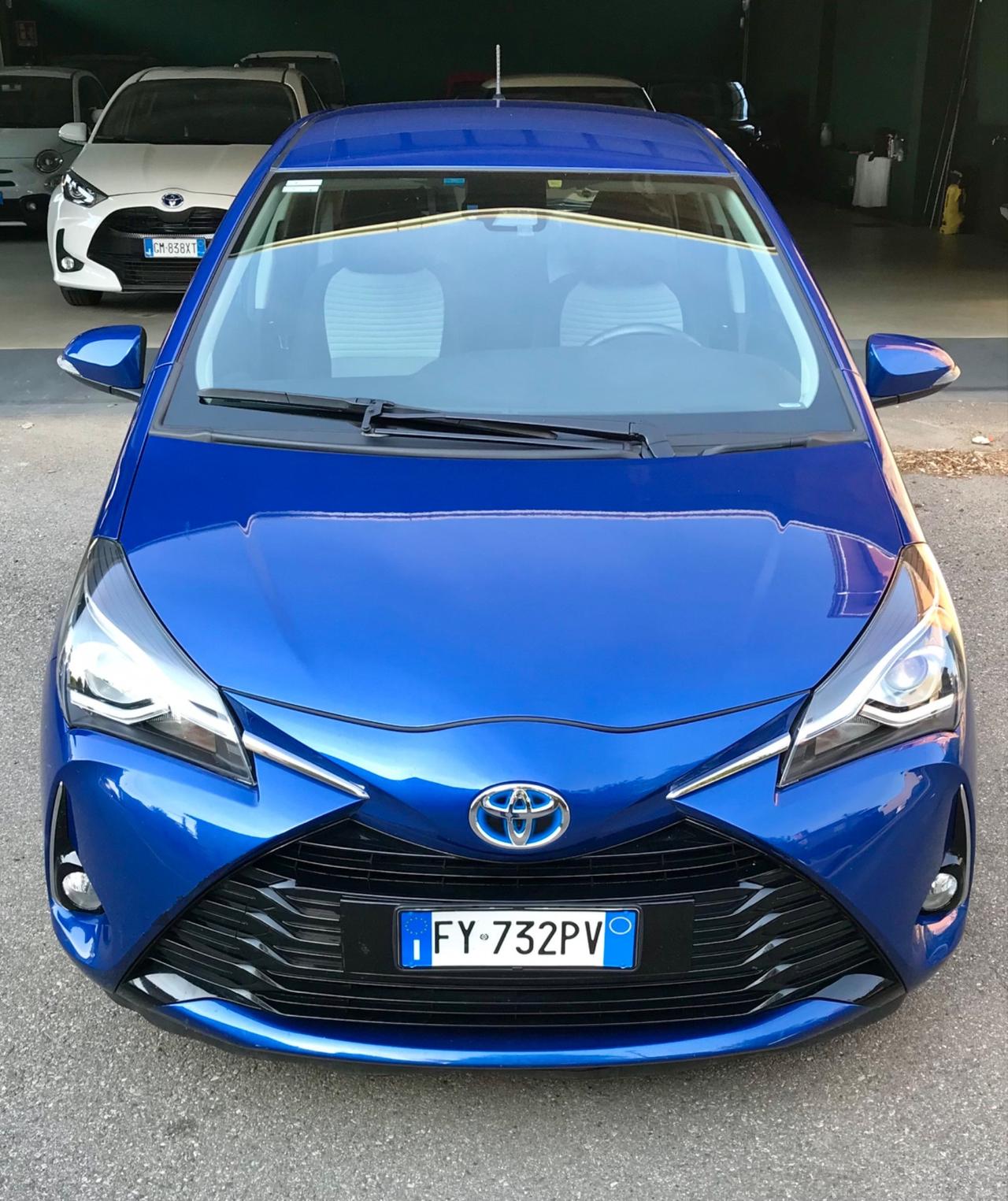Toyota Yaris 1.5 Hybrid 5 porte Lounge Stupenda Doppio Treno Gomme