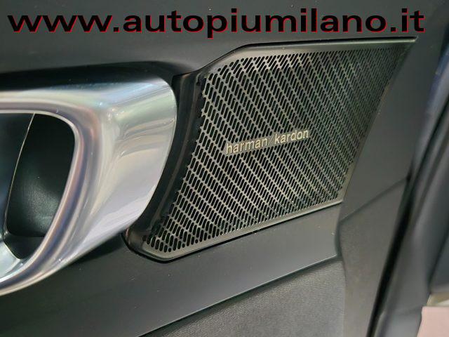 VOLVO XC40 D4 AWD Geartronic Inscription