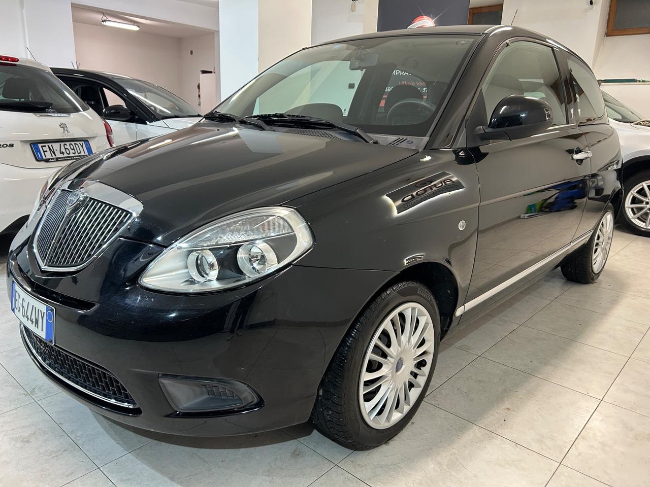 Lancia Ypsilon 1.2 benzina 51kw 2011