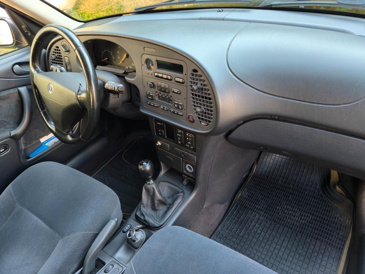 Saab 900 2.0i 16V cat 5 porte SE