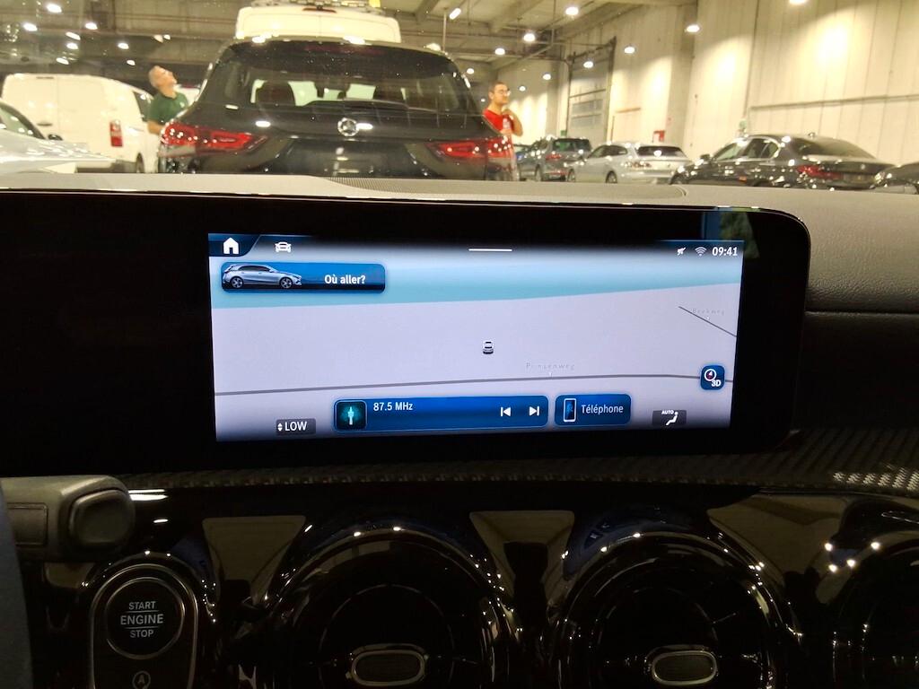 MERCEDES-BENZ A 180D NEW 115CV AUTOMATIC BUSINESS LINE ( FARI LED - CRUISE - PELLE - NAVI PREMIUM - PARK ASSIST )