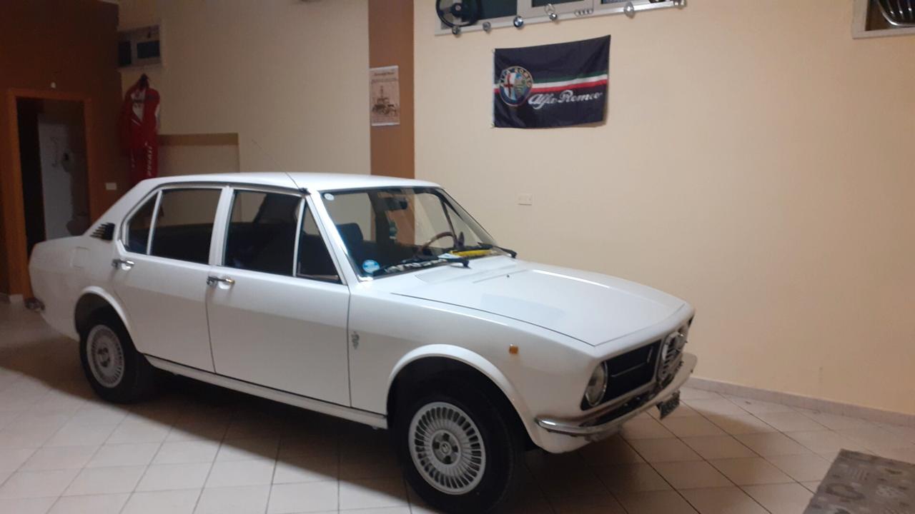 Alfa Romeo Alfetta SCUDI STRETTO